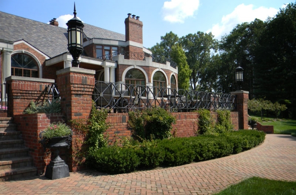 Hardscape Designs West Bloomfield MI - Brick Pavers, Patio Installation Services - Zag-lower-patio(1)