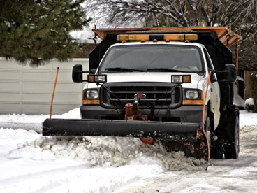 Snow Removal Company West Bloomfield, MI | Landscape Gardens - commercial-snow-removal